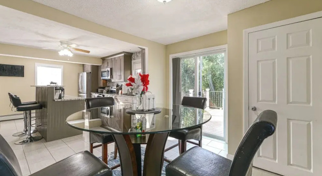 Коттедж Home Near Skiing & Downtown Worcester