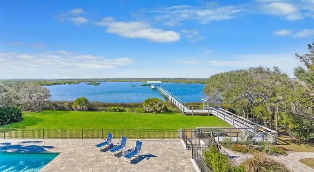 Waterfront Home w Patio Heated Pool Dock Beach, Забронировать Дом для отпуска Виллы Saint Augustine Area, Вилла