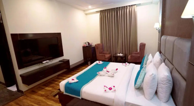 Люкс Executive Hotel Idhayan Palace