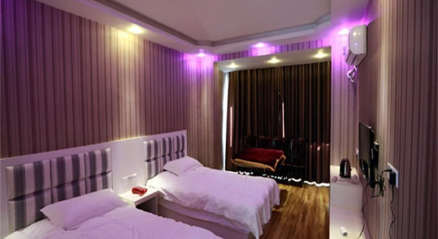 Suzhou Winnie 77 Theme Hotel, Rezervați Hotel Hoteluri în Suzhou cu parcare, Parcare