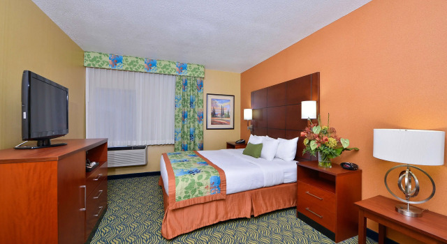 Двухместный номер Standard Best Western PLUS Fresno Inn