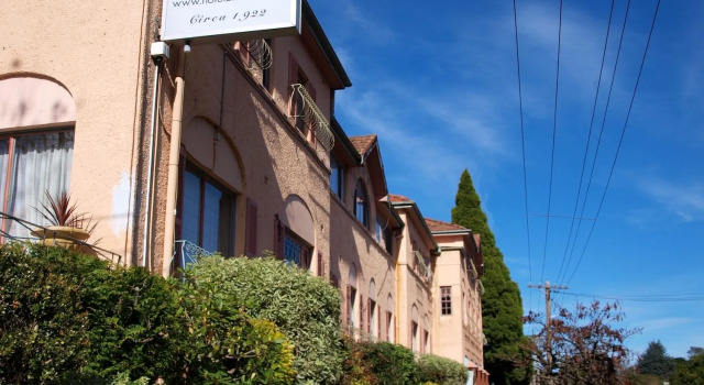 Hotel Blue & Cottages Katoomba, Забронировать Отель Отели Катумбы 3 звезды, рядом с Каскады Леуры, 3*