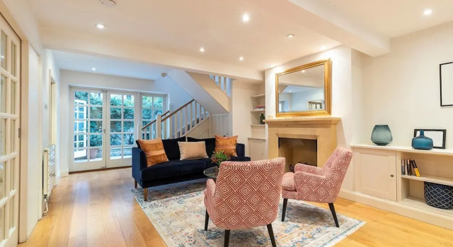 Stunning 3 bed House Near Regent's Park, Забронировать Отель Отели Лондона 4 звезды, рядом с Tryon &amp; Swan Gallery, 4*