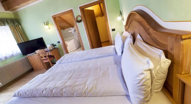 Hotel Bertelli, Забронировать Отель Отели Кампо-Карло-Манью 4 звезды, 4*