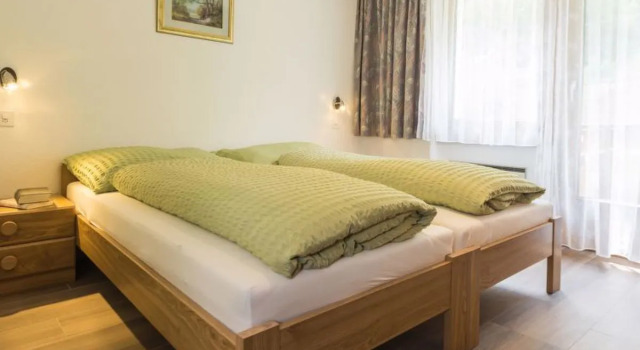 Haus Adora 14853, Boek Hotel Saas-Almagell 