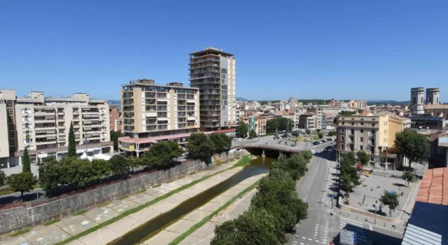 Апартаменты с 3 комнатами 10 apartments in a modern central building with private car parking available