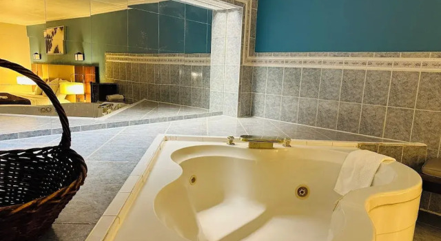Люкс Luxury The Boston Inn