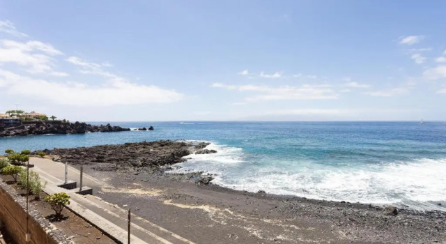 120 PLAYA DE LA ARENA Holiday Home by Sunkeyrents, Prenota Hotel Hotel a Tenerife con piscina, Piscina