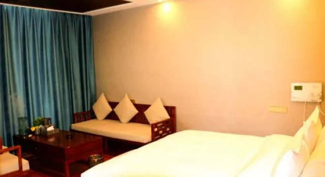 Люкс Deluxe Litang Luobrinka Hotel