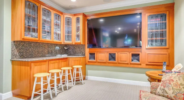 Santa Rosa Home w/ Private Pool & Tennis Court, Забронировать Отель Санта-Роза Wine Country - Northern California