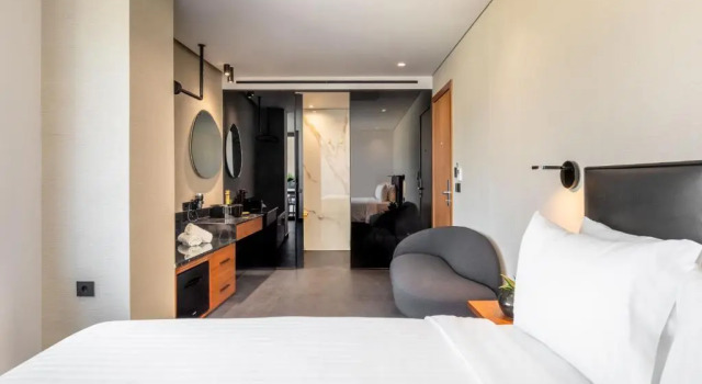 Двухместный номер Deluxe с балконом Amazon Hotel