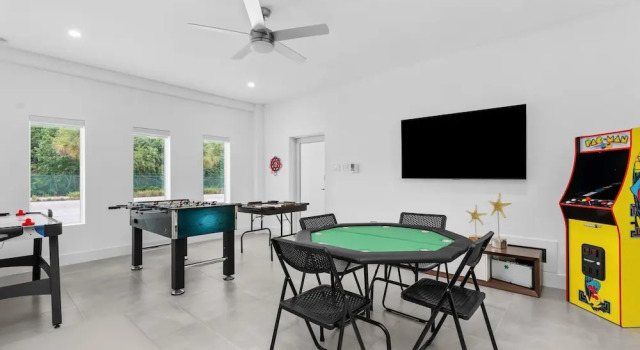 Saltwater Social Game Room Pool Dock Views, Prenota Villa Marathon Florida Keys