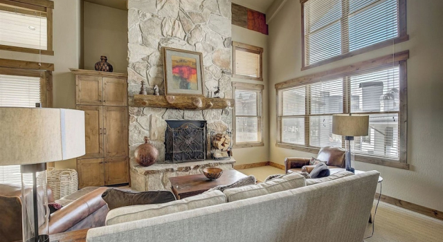Mont Cervin #32 by Avantstay Ski In Ski Out Home in Silver Lake Village w/ Hot Tub, Varaa Lomakoti Deer Valley 