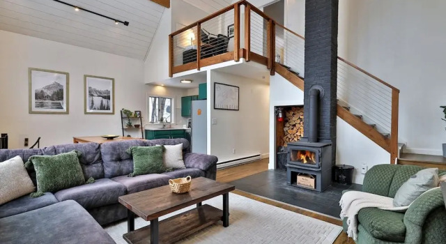 The Powder House 4 Bedroom Home