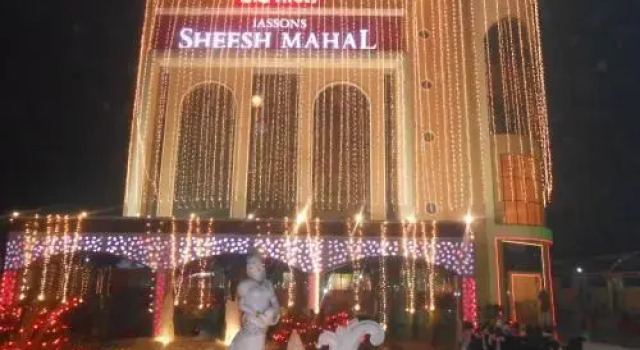 Jassons Sheesh Mahal, Varaa Hotelli Murthal Haryana