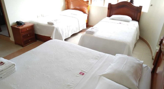 Трёхместный номер Standard Hotel Marques Plaza