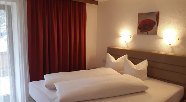 Двухместный номер Standard с балконом и с видом на горы Hotel Garni Klausnerhof