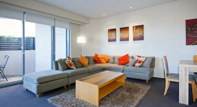 Cote D'Azur, Unit 11/61 Donald Street