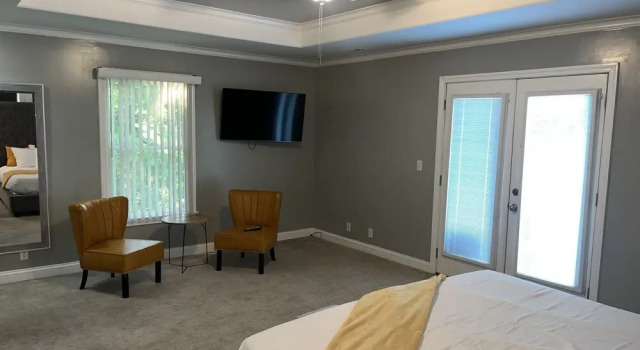 Nashville Home Close To It All! 3 Bedroom Home by RedAwning, Забронировать Отель Отели Нэшвилл 3 звезды, рядом с Медицинский колледж Мегарри, 3*