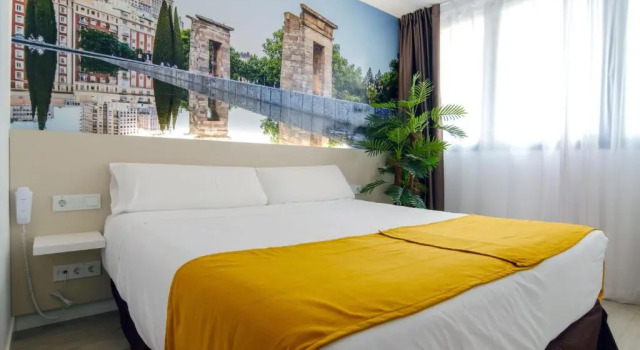 Семейный номер Deluxe Hotel BESTPRICE Alcalá