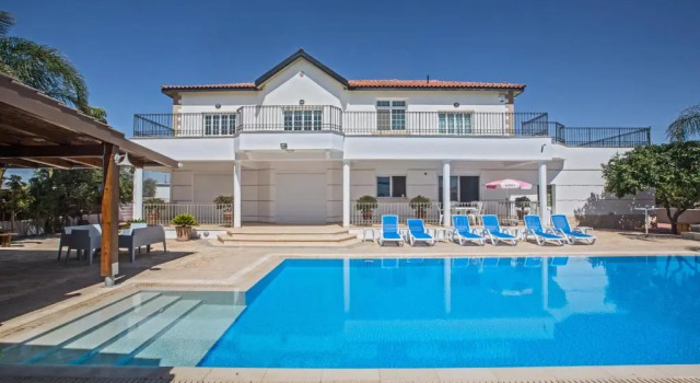Вилла Deluxe Papas Family Villa