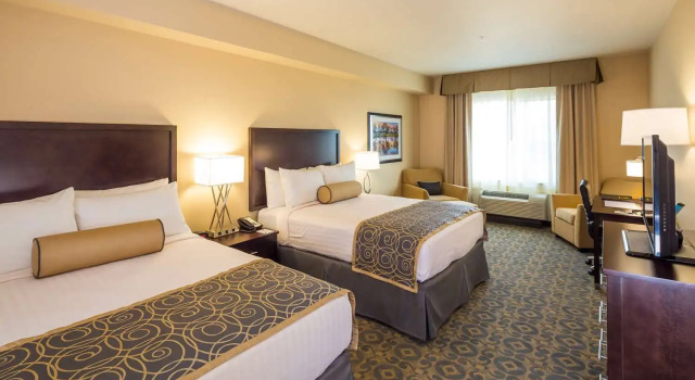 Четырёхместный номер Executive Best Western Plus Arlington/Marysville