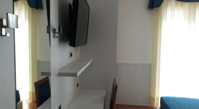Двухместный номер Standard с балконом Hotel Bellevue