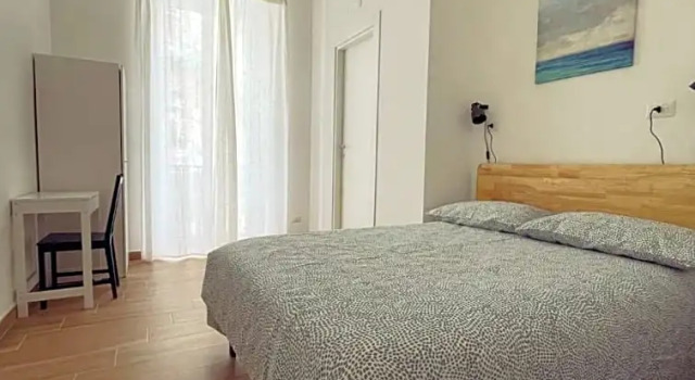 Guest House Napoli Centrale, Забронировать Отель Отели Неаполя с парковкой, рядом с Кафедральный собор Неаполя, Парковка