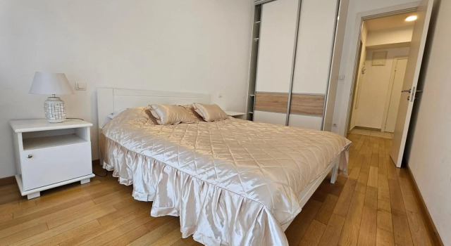 Apartment S&M