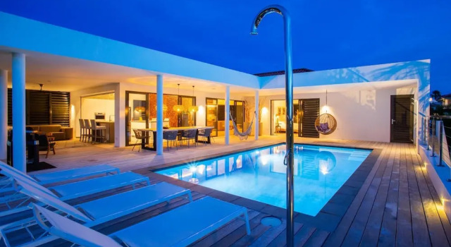 Вилла Luxurious Villa Coconut With Private Pool