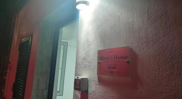 Коттедж c 1 комнатой Albert's House