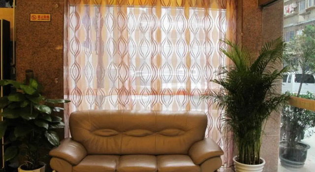 Golden Chili Hotel, Забронировать Отель Отели Лунцюанььи 3 звезды, 3*