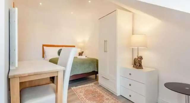 Family - Central - Wifi - Parking - Sleeps 4