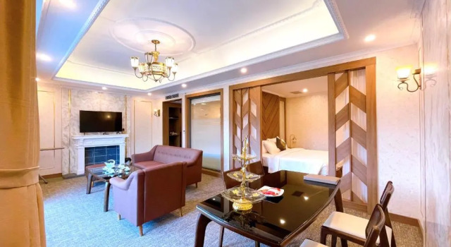 Suite Phoenix Hotel