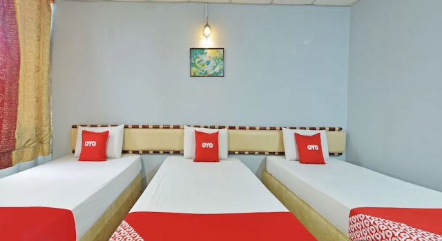 Номер Deluxe OYO 90846 Hotel Akasia