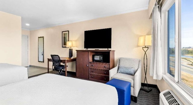 Четырёхместный номер Standard Best Western Vista Manor Lodge