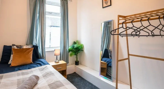 Rochdale Retreat - Spacious 4-bed House 8 Beds, 预订 酒店 洛奇代尔 大曼彻斯特