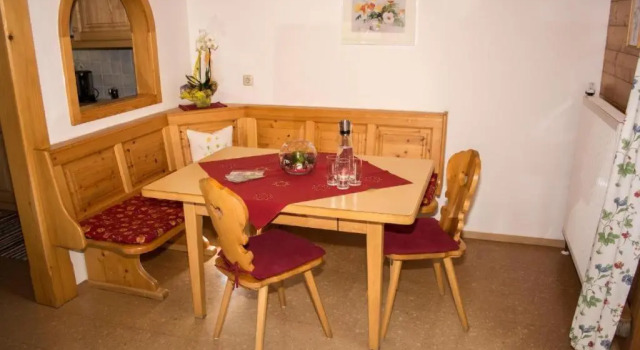 Pension Schmiderer, Rezerwuj Hotel Hotele w Salzburg z parkingiem, Parking