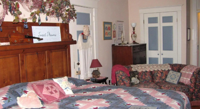 The Blue Belle Inn Bed and Breakfast, Reserva ahora Hotel Osage Iowa