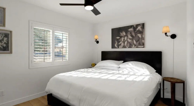 Fabulous Oasis On 59th 4 Bedroom Home by Redawning, Забронировать Отель Глендейл 