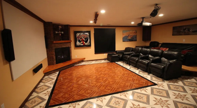 Люкс с балконом Adventure Suites