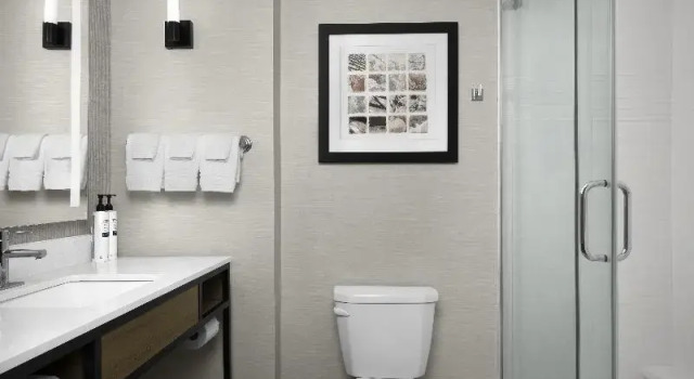 Двухместный номер Standard с видом на канал Отель Hilton Garden Inn Macon / Mercer University