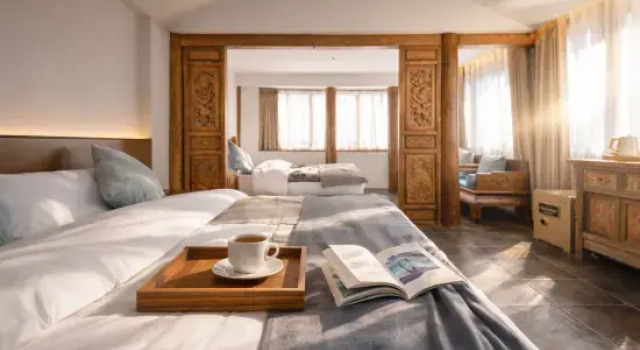Люкс Deluxe Lijiang Jian Shan Lu Homestay