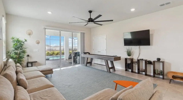 Amazing 7/5 Vacation Home at Windsor Island Resort!!!