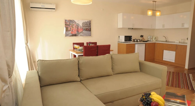 Люкс Executive с балконом Three Apples Residence