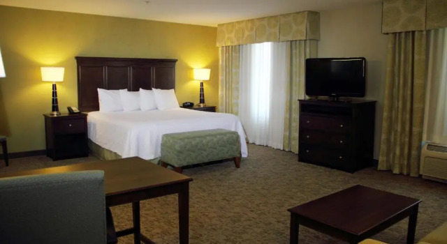Номер Deluxe Hampton Inn & Suites Manteca