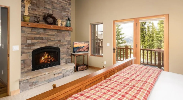 6 Mountain Home Road 4 Bedroom Home by Moonlight Basin Lodging, Buchen Sie Ferienhaus Big Sky Montana