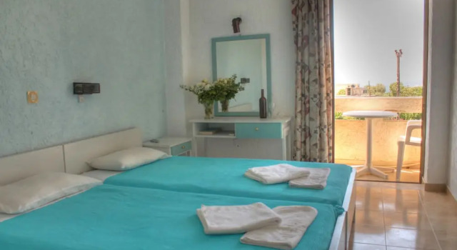 Номер Standard с балконом Esperides Hotel