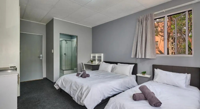 Семейный номер Standard Inn & Out Sandton