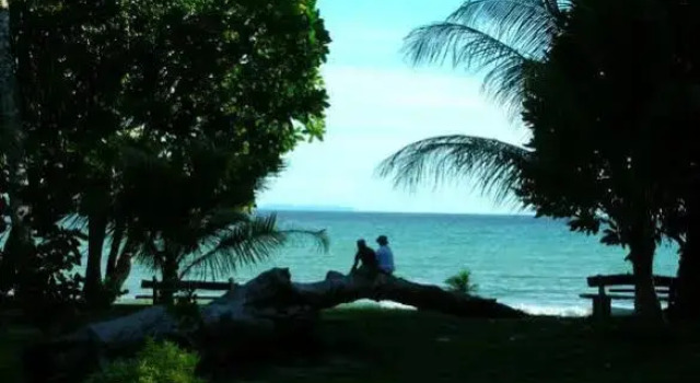 Pulau Tiga Resort, Prenota Resort Kuala Penyu 